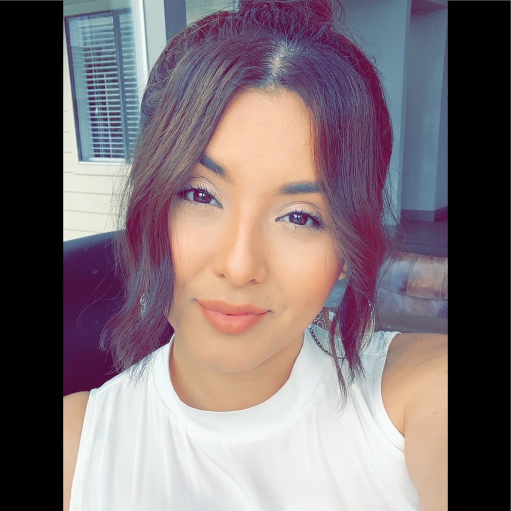 Meet your Posher, Lynette